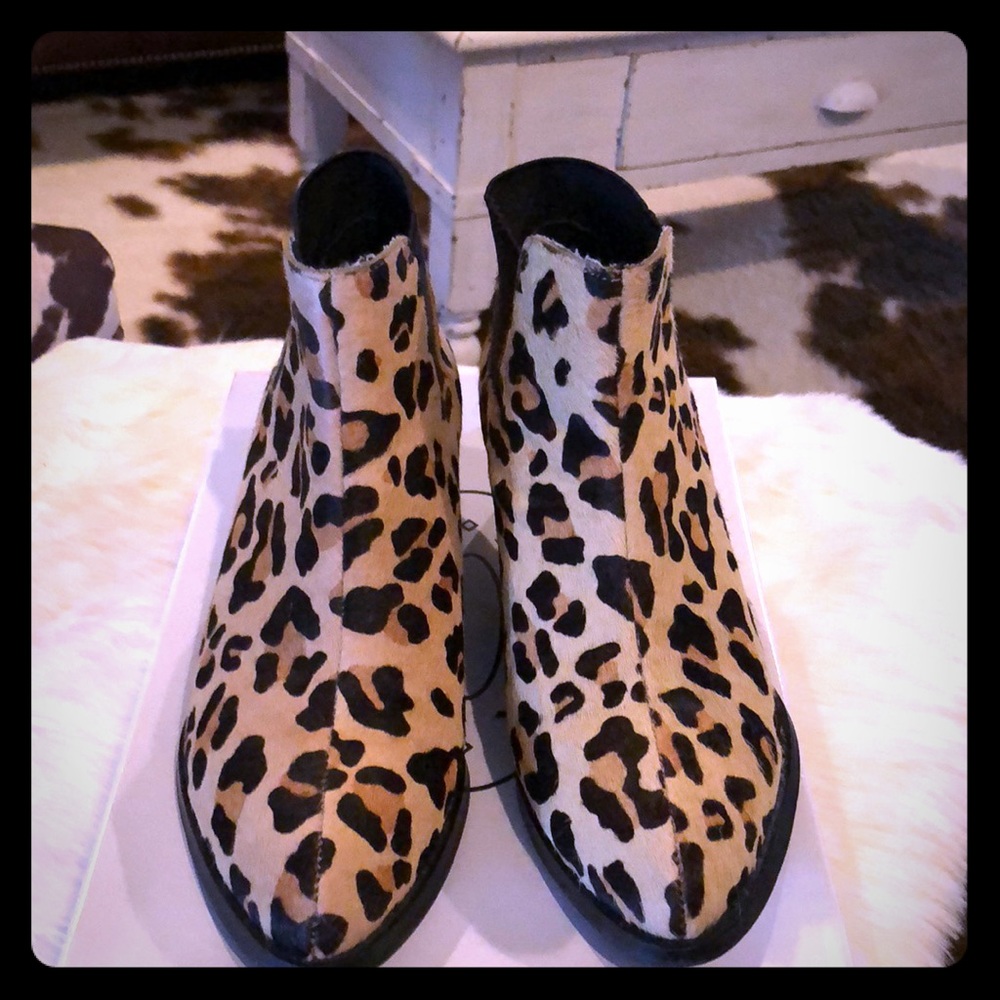 Steve Madden leopard booties